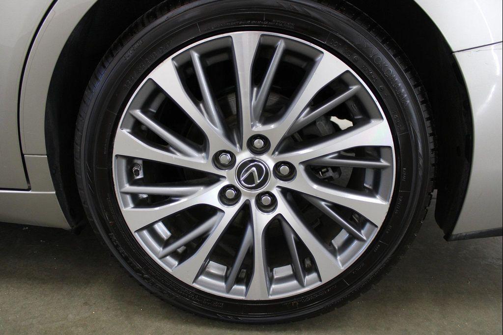 used 2019 Lexus ES 350 car, priced at $25,311