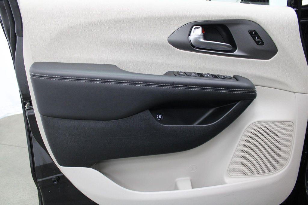 used 2024 Chrysler Pacifica Hybrid car, priced at $25,153