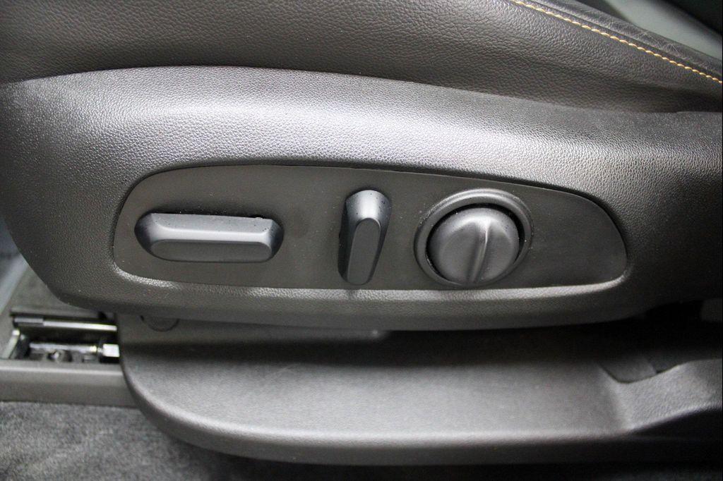 used 2021 Chevrolet Traverse car, priced at $27,411