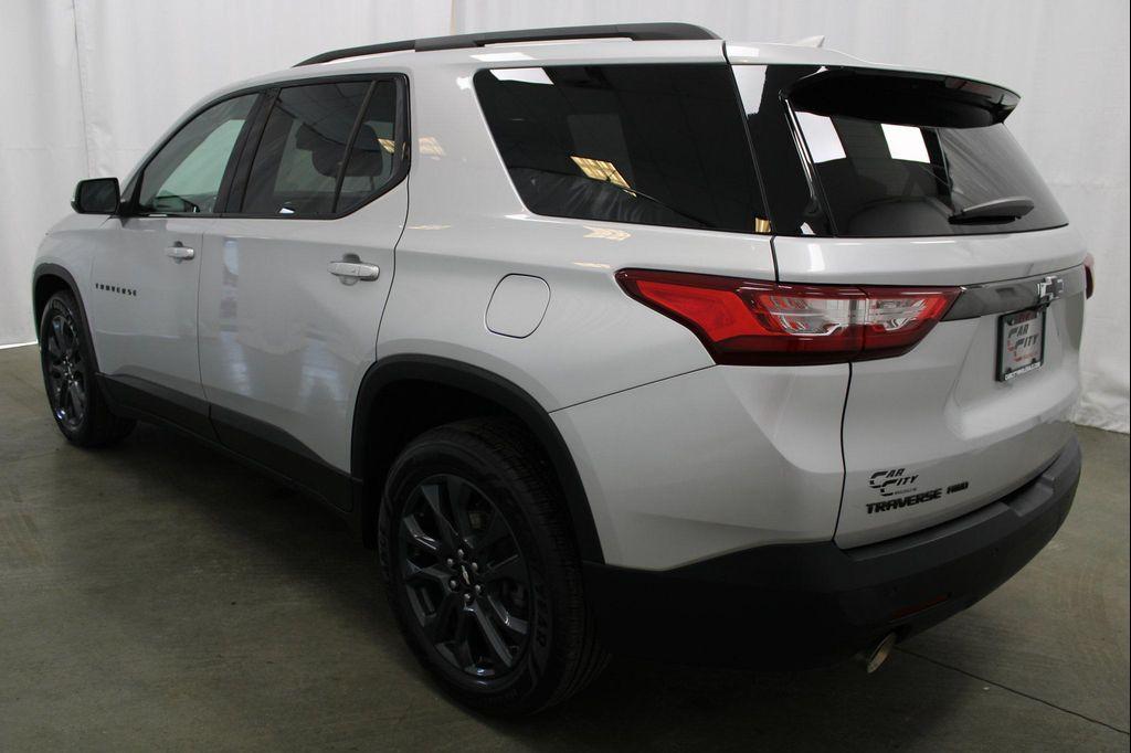 used 2021 Chevrolet Traverse car, priced at $27,411