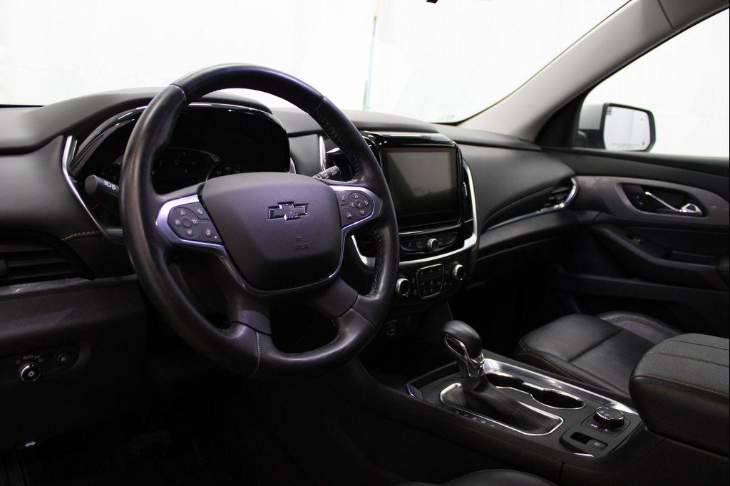 used 2021 Chevrolet Traverse car, priced at $27,411