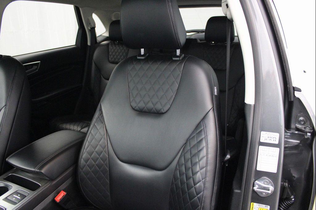 used 2024 Ford Edge car, priced at $29,077