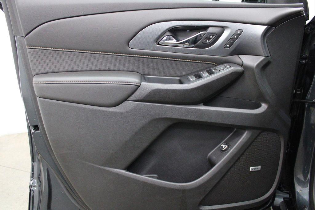 used 2020 Chevrolet Traverse car, priced at $23,997