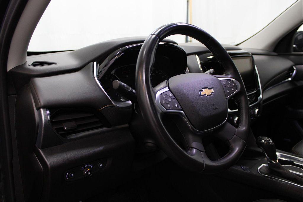 used 2020 Chevrolet Traverse car, priced at $23,997