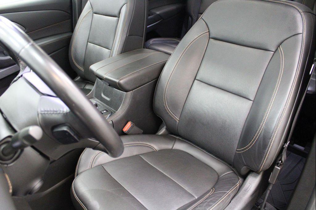 used 2020 Chevrolet Traverse car, priced at $23,997