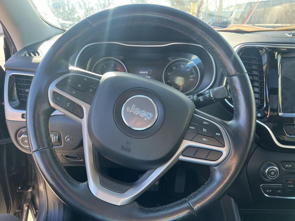 used 2020 Jeep Cherokee car, priced at $16,926