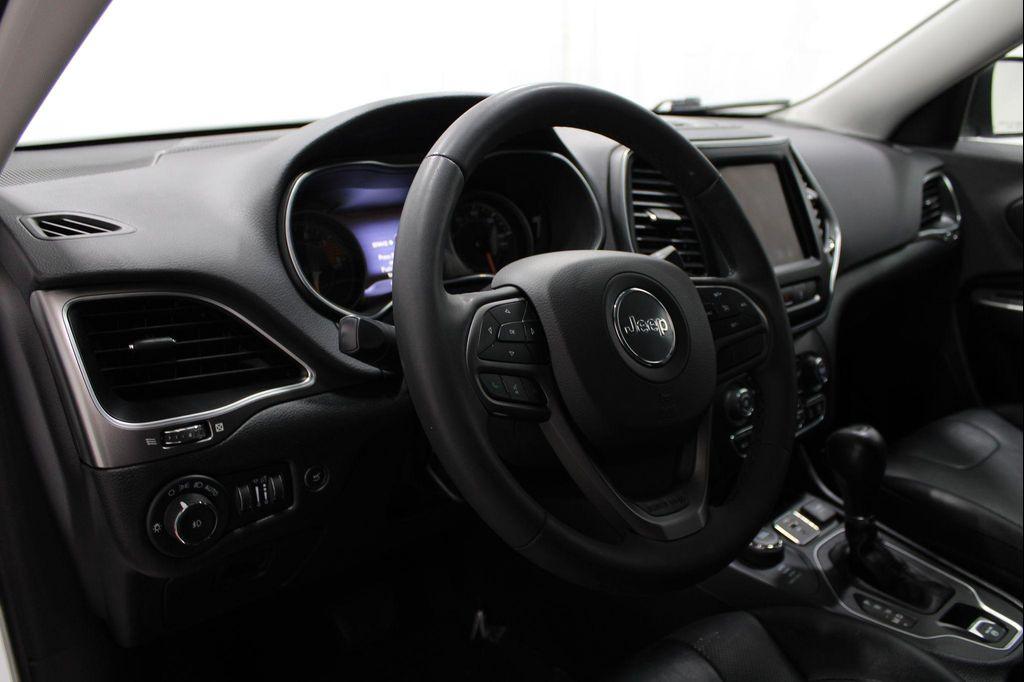 used 2022 Jeep Cherokee car, priced at $22,484