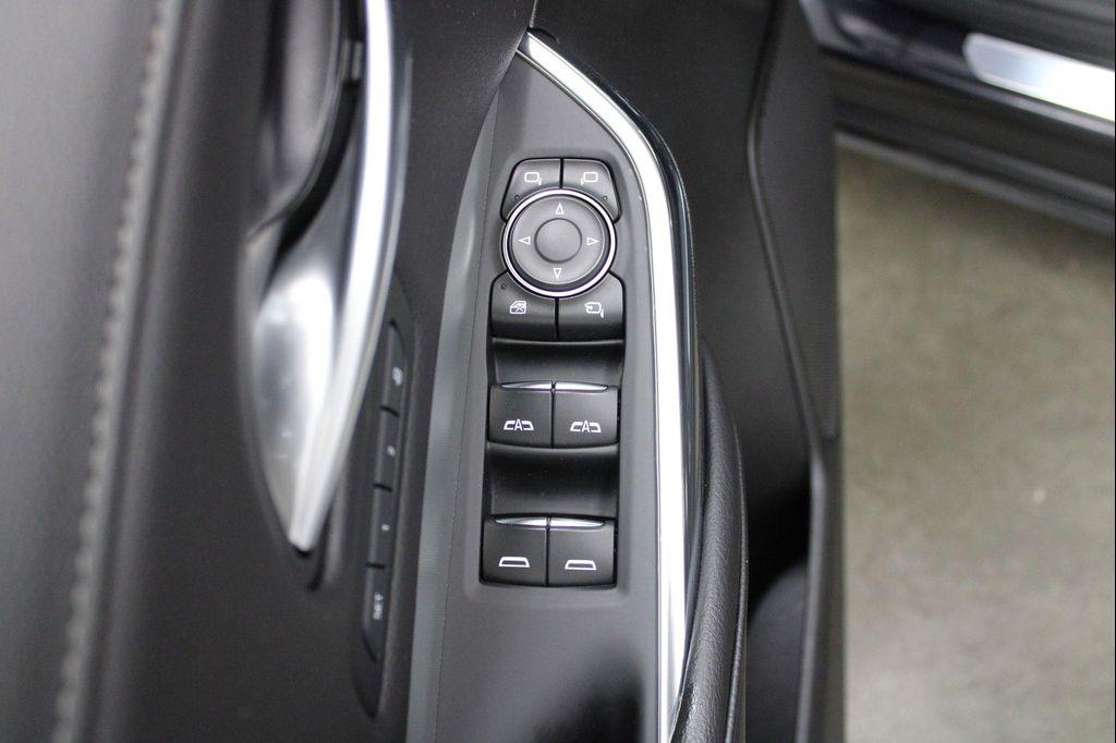 used 2023 Cadillac XT4 car, priced at $23,605