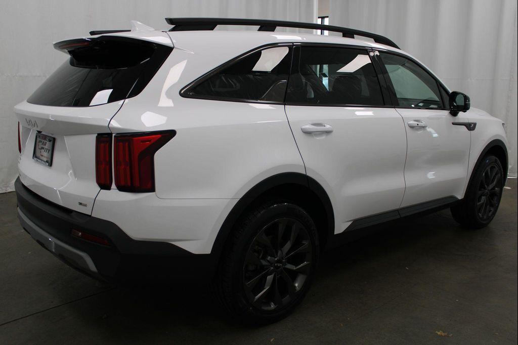 used 2023 Kia Sorento car, priced at $29,824