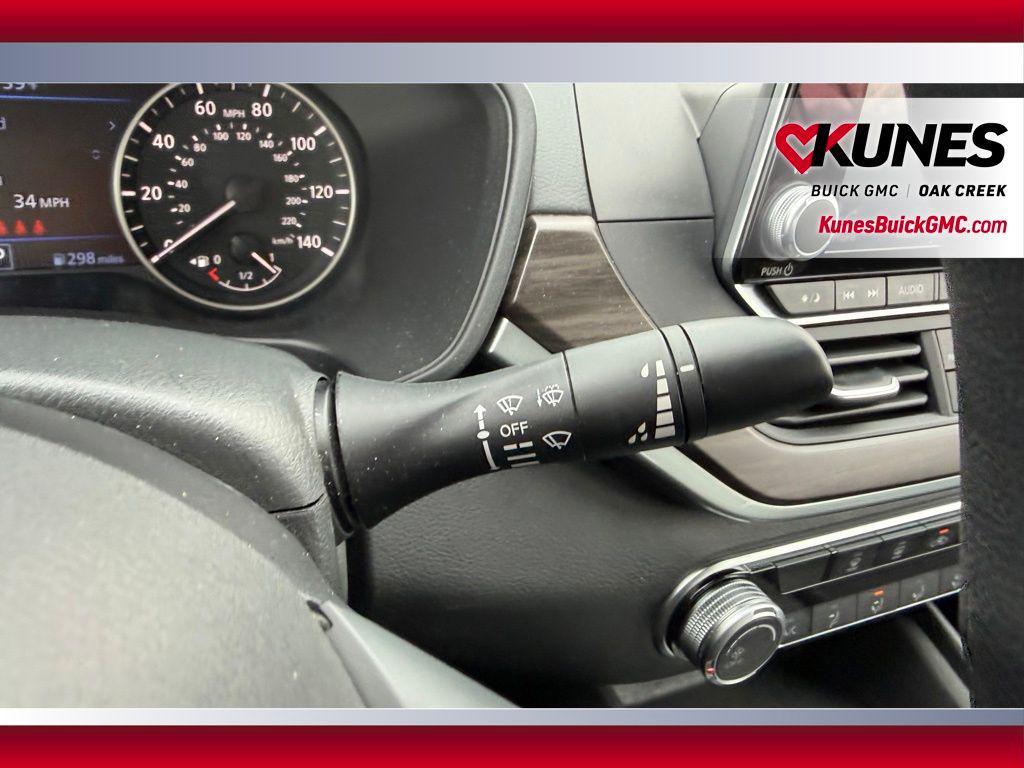 used 2025 Nissan Altima car, priced at $22,012