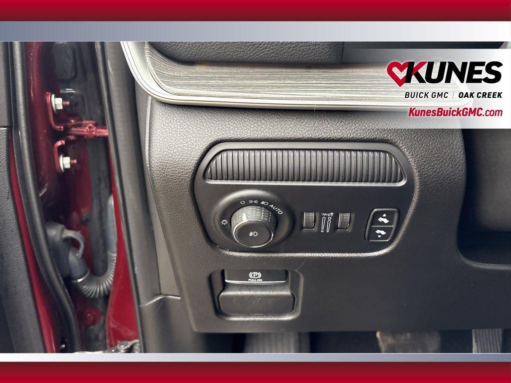 used 2022 Jeep Wagoneer car, priced at $35,314