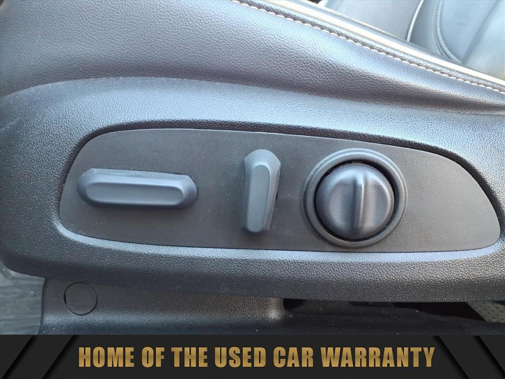 used 2023 Chevrolet Traverse car, priced at $28,777