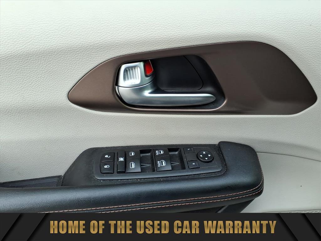 used 2019 Chrysler Pacifica car, priced at $16,674