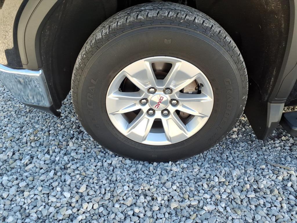 used 2022 GMC Sierra 1500 car, priced at $29,138