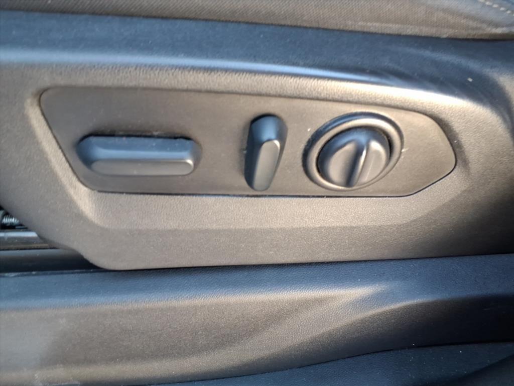 used 2022 GMC Sierra 1500 car, priced at $29,138