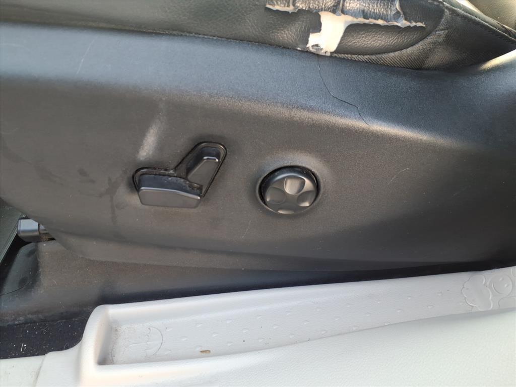 used 2017 Chrysler Pacifica car, priced at $9,183