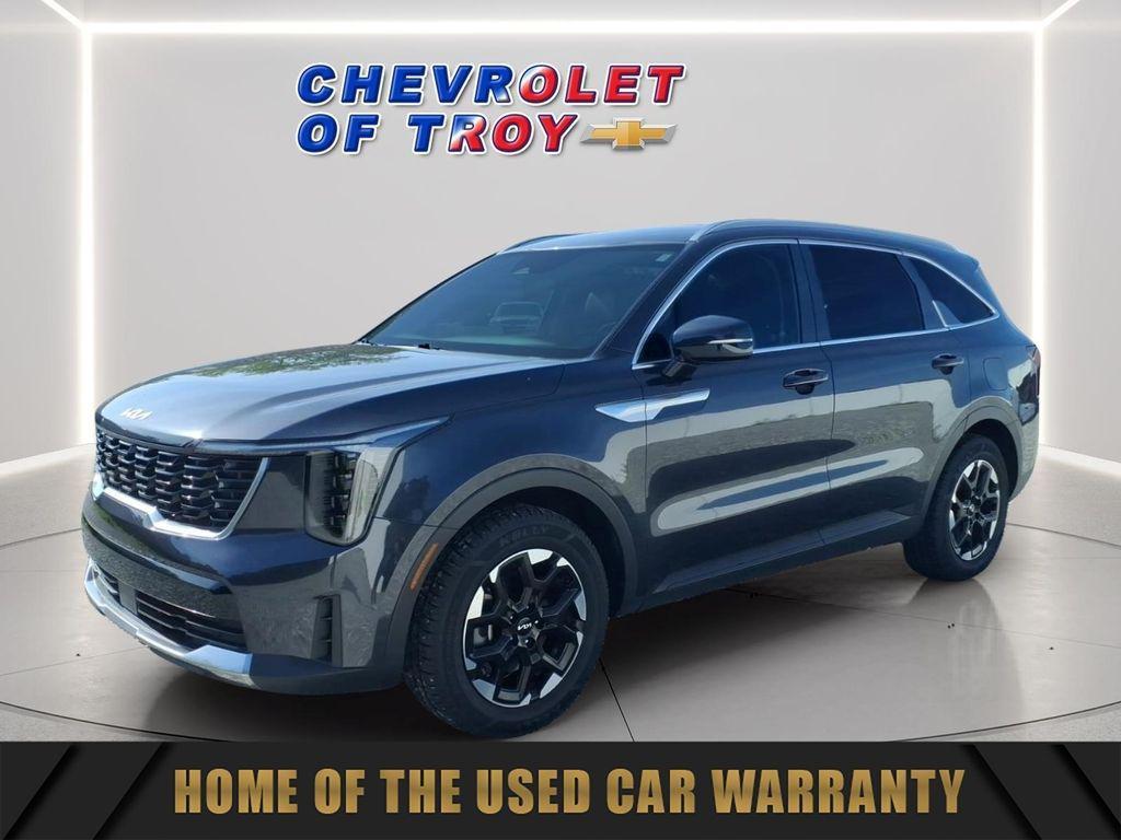 used 2025 Kia Sorento car, priced at $26,799