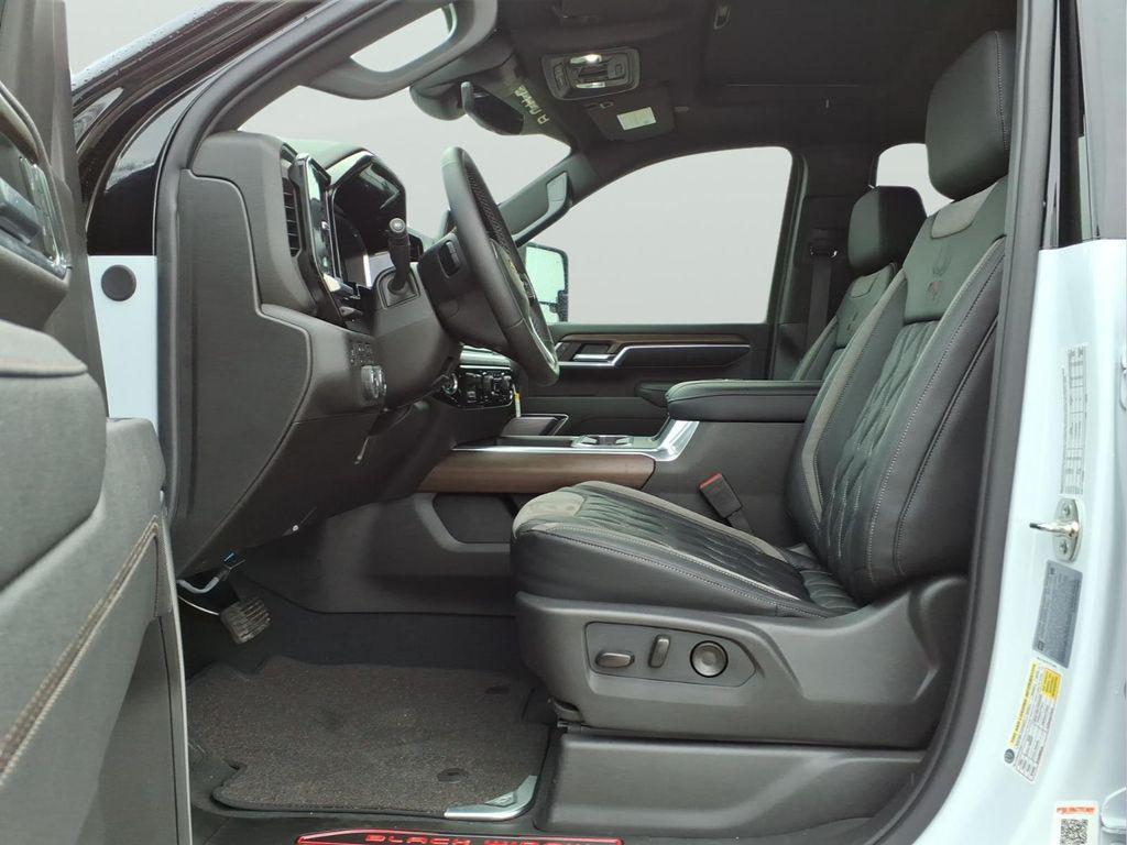 new 2026 Chevrolet Silverado 3500 car, priced at $103,398