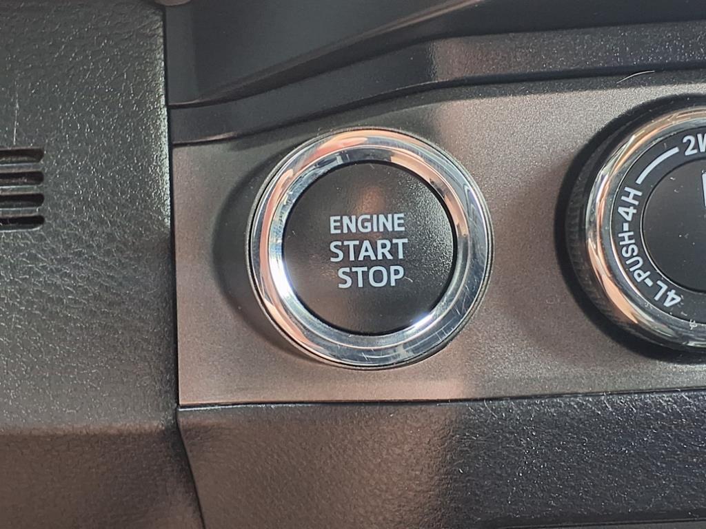 2021 Super White Toyota Tacoma
