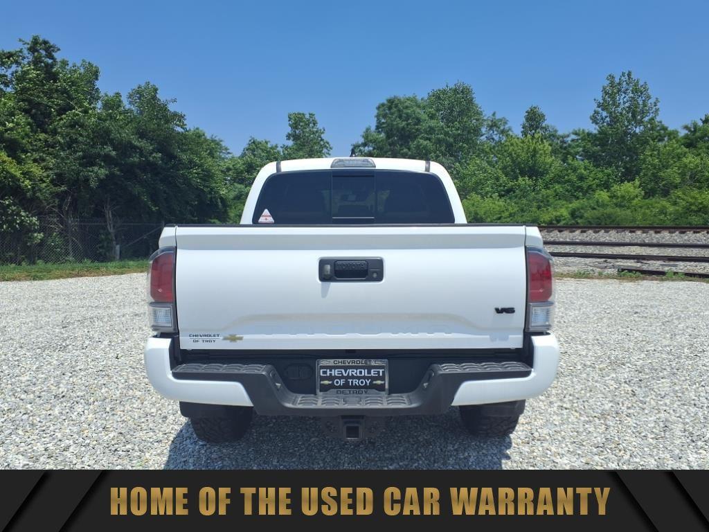 2021 Super White Toyota Tacoma