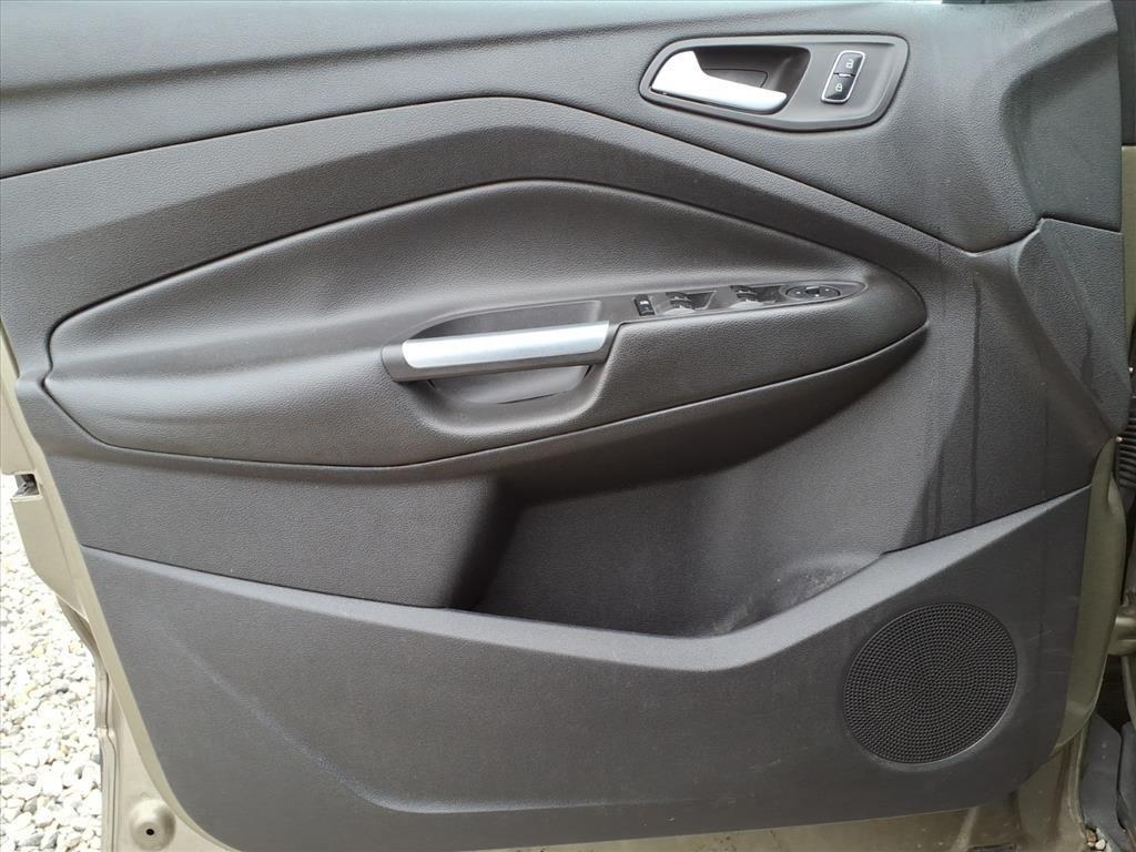 used 2013 Ford Escape car, priced at $5,383