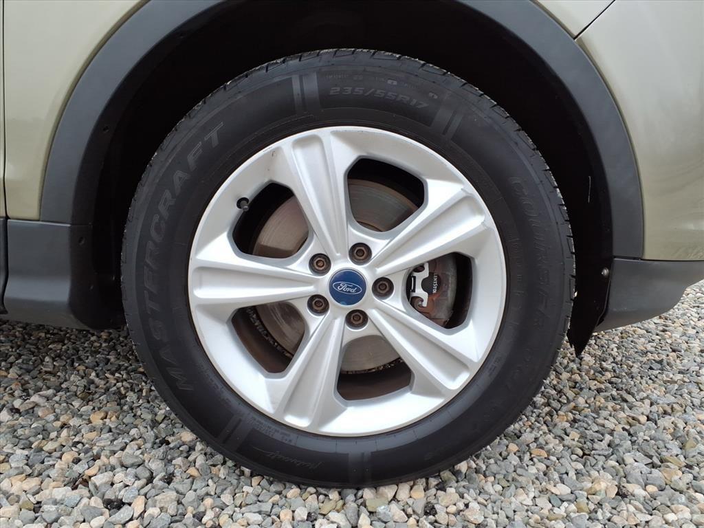 used 2013 Ford Escape car, priced at $5,383