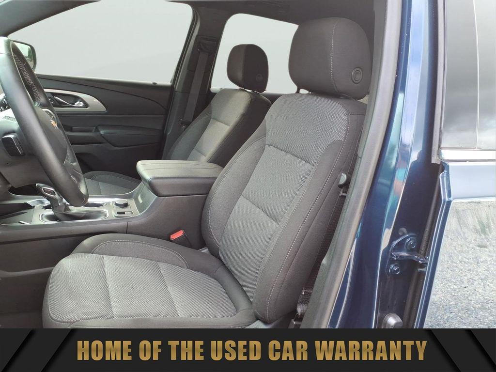 used 2023 Chevrolet Traverse car, priced at $31,283