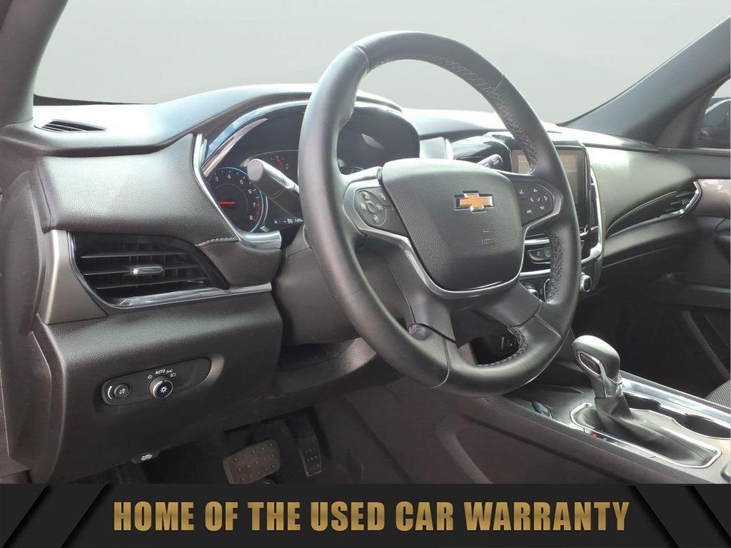 used 2023 Chevrolet Traverse car, priced at $31,283
