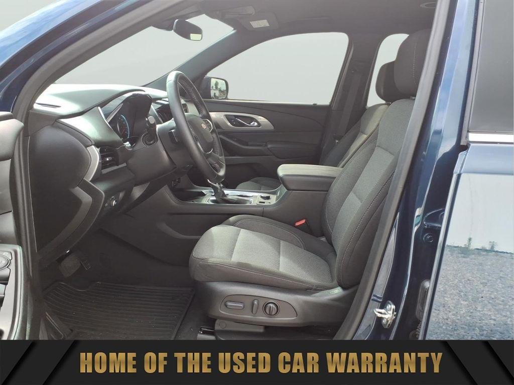 used 2023 Chevrolet Traverse car, priced at $31,283