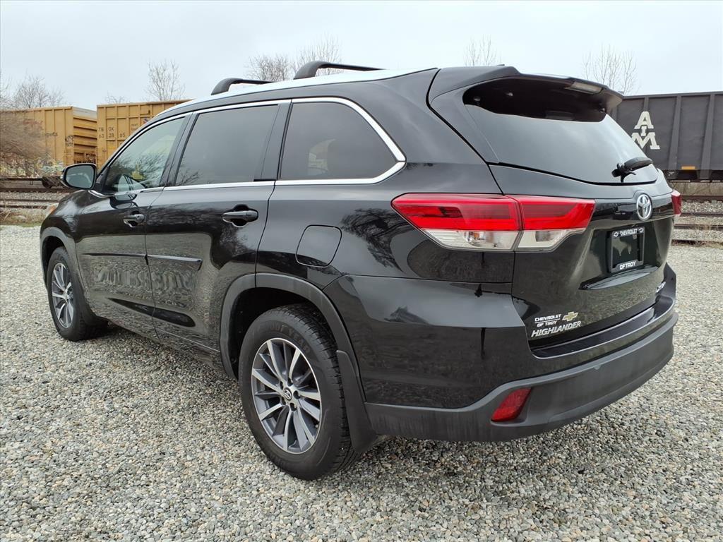 used 2017 Toyota Highlander car, priced at $15,629
