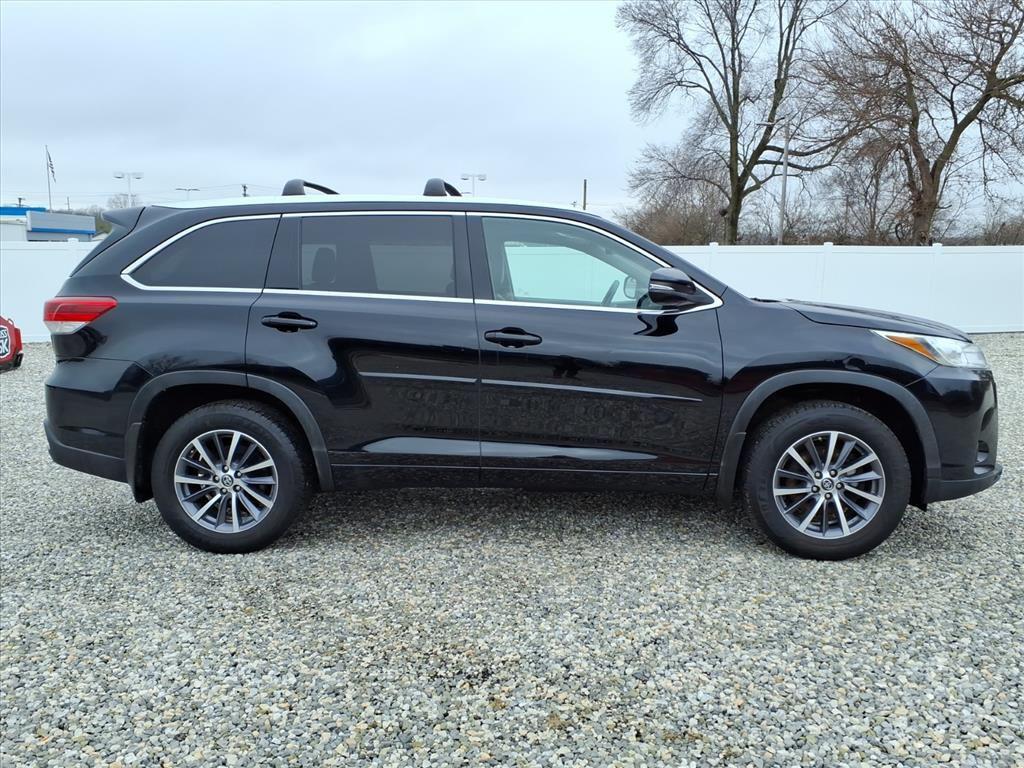 used 2017 Toyota Highlander car, priced at $15,629