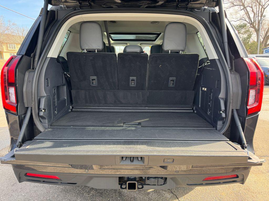 used 2025 Ford Expedition car, priced at $62,990