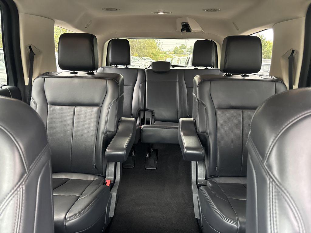 used 2024 Ford Expedition car, priced at $43,490