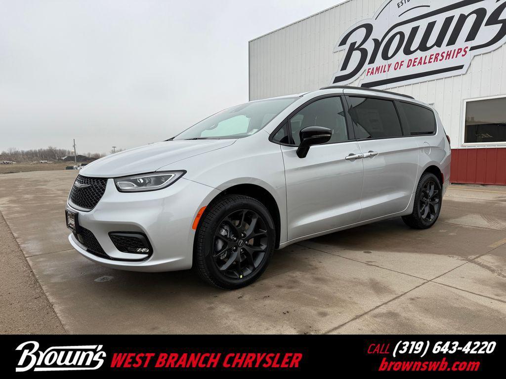 new 2026 Chrysler Pacifica car, priced at $45,317