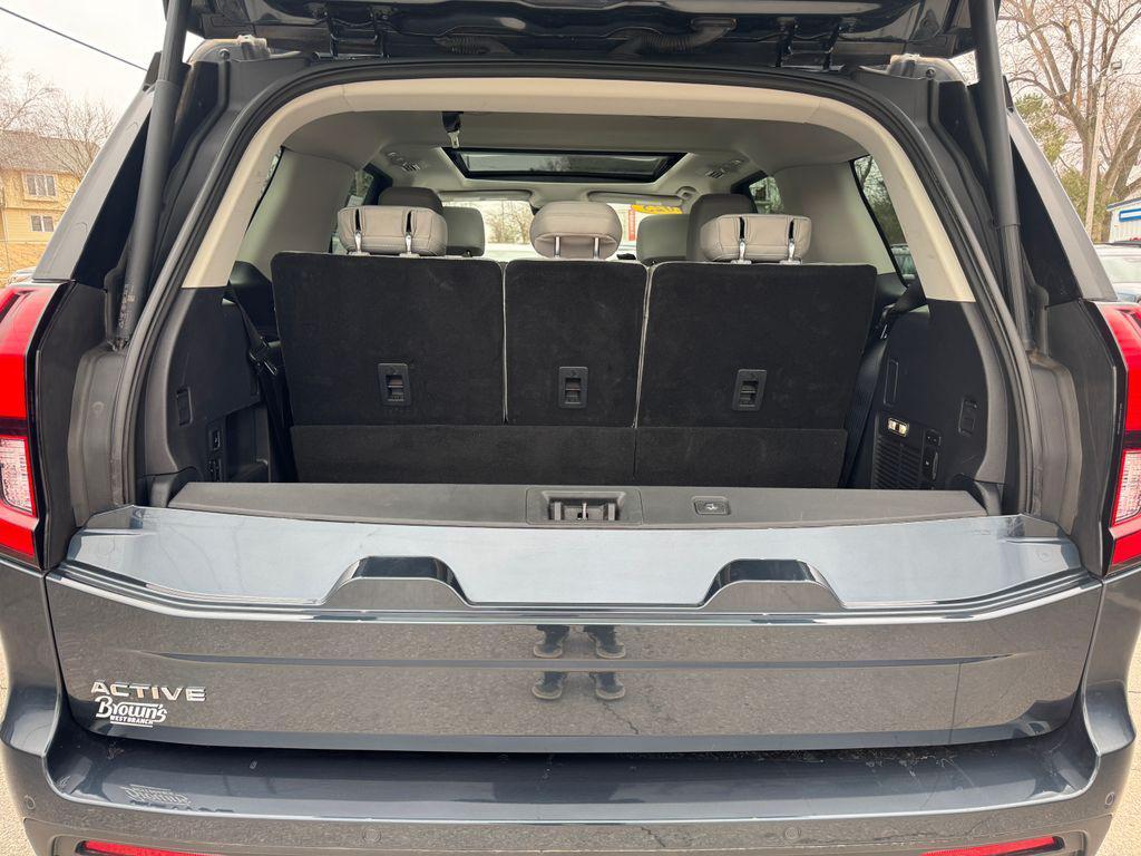 used 2025 Ford Expedition car, priced at $62,990