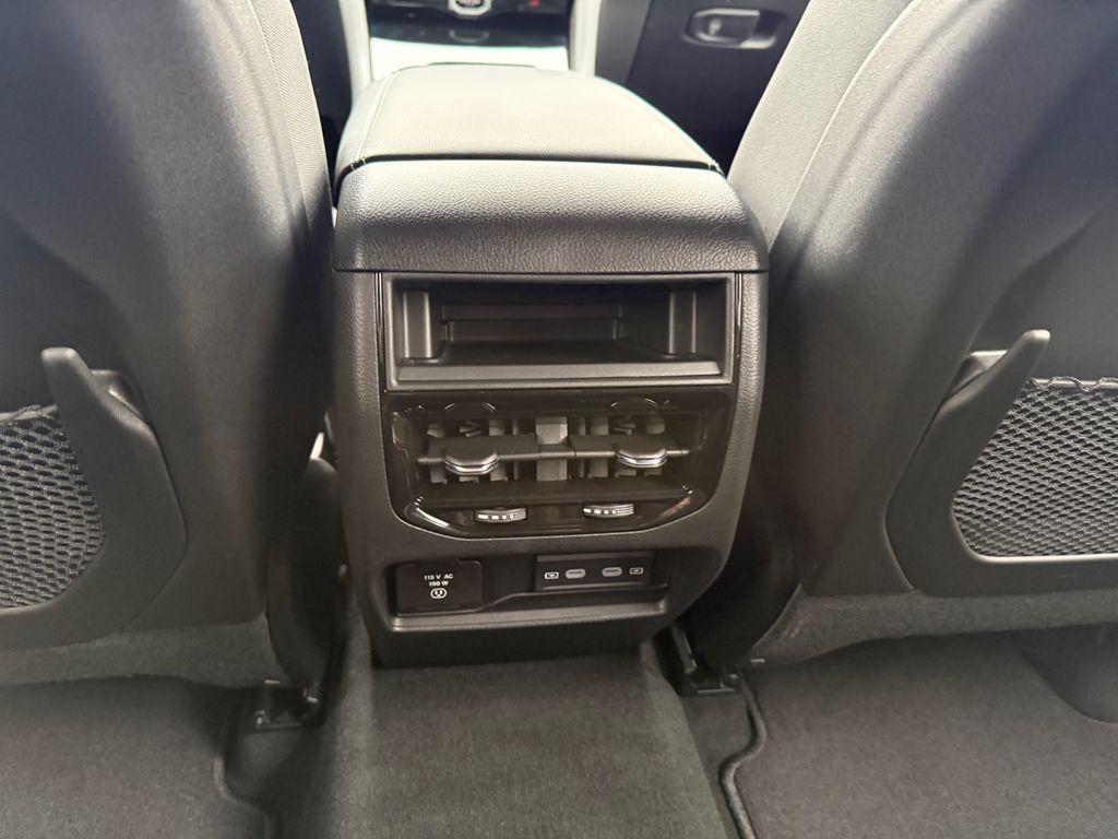 new 2026 Jeep Grand Cherokee car, priced at $46,013