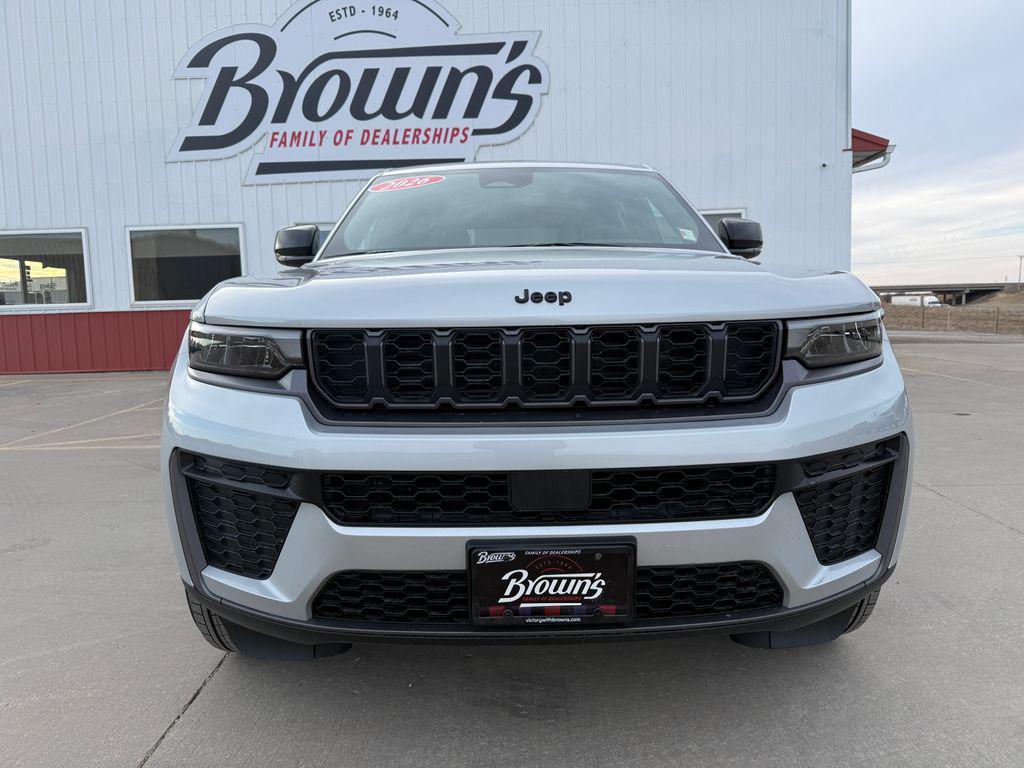 new 2026 Jeep Grand Cherokee car, priced at $46,048