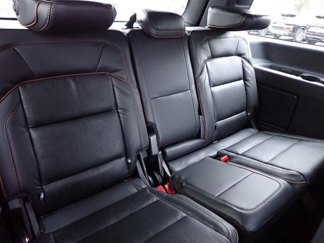 new 2025 Lincoln Navigator car, priced at $121,835