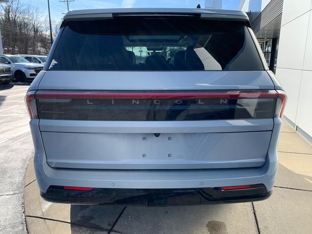 new 2026 Lincoln Navigator car, priced at $108,335