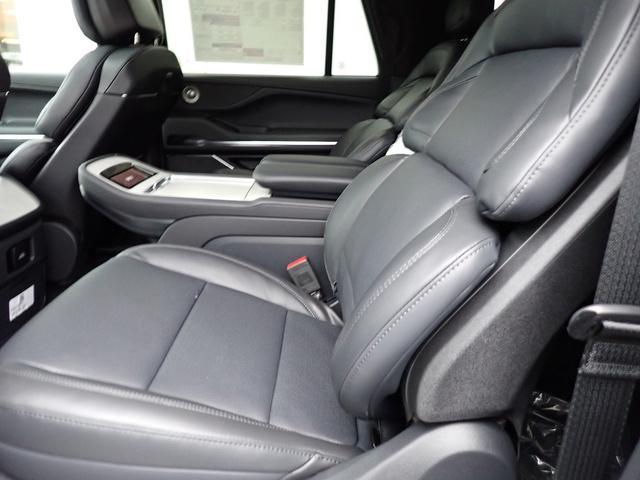 new 2025 Lincoln Navigator L car, priced at $113,575