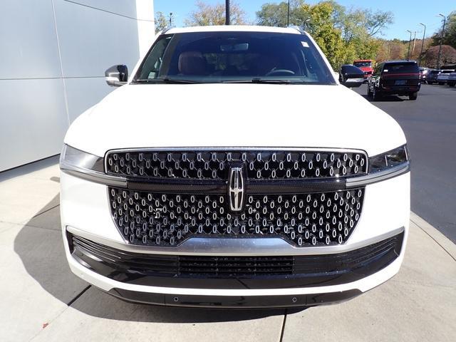 new 2025 Lincoln Navigator car, priced at $104,335
