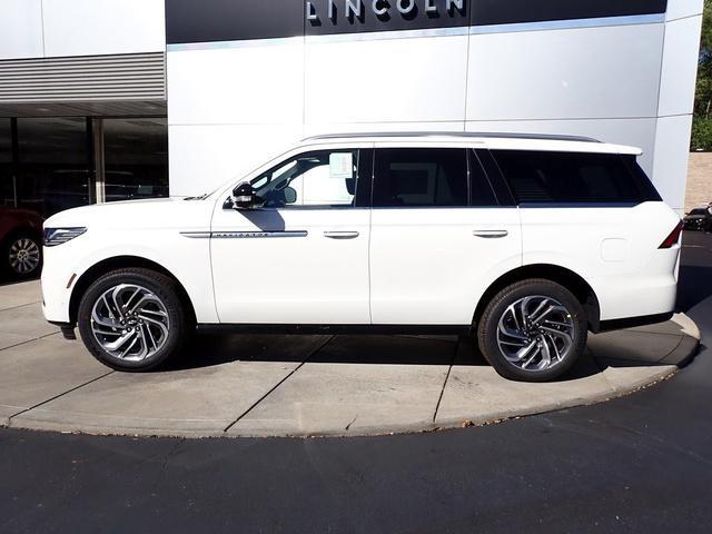 new 2025 Lincoln Navigator car, priced at $104,335