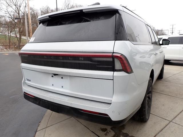 new 2025 Lincoln Navigator L car