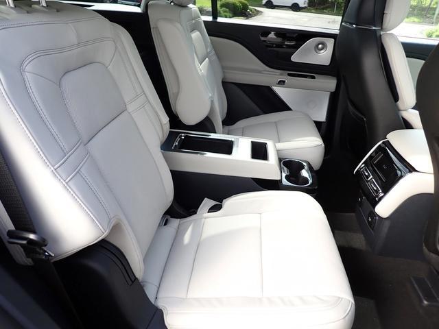 new 2025 Lincoln Aviator car