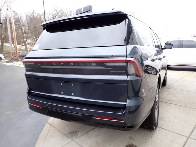 new 2025 Lincoln Navigator car, priced at $103,585