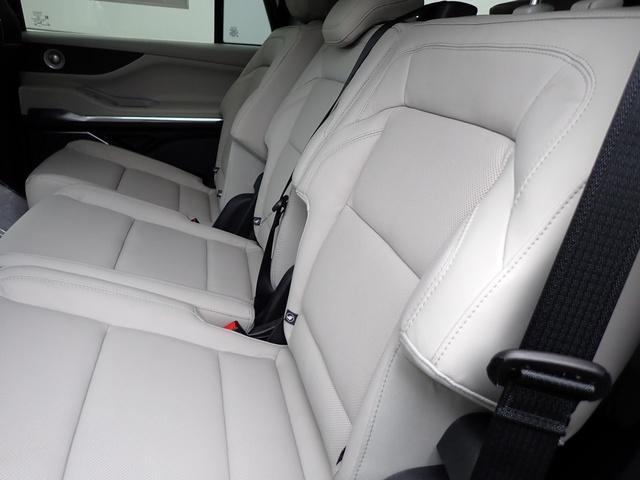 new 2025 Lincoln Navigator car, priced at $103,585