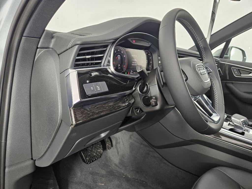 new 2026 Audi Q7 car, priced at $72,495