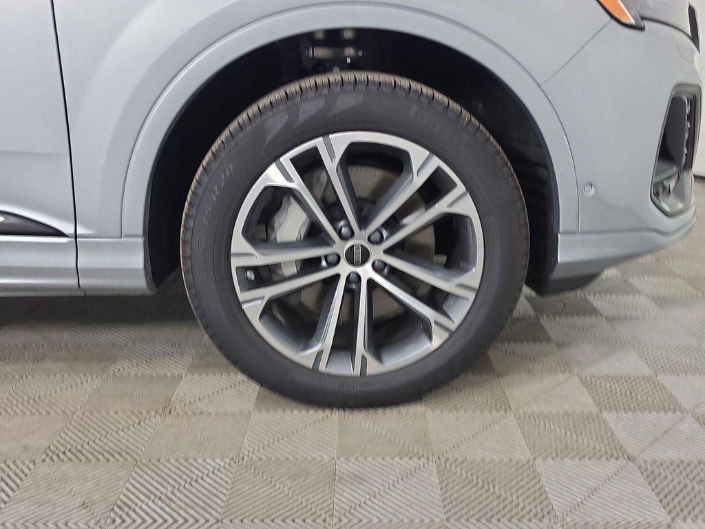 new 2026 Audi Q7 car, priced at $75,983