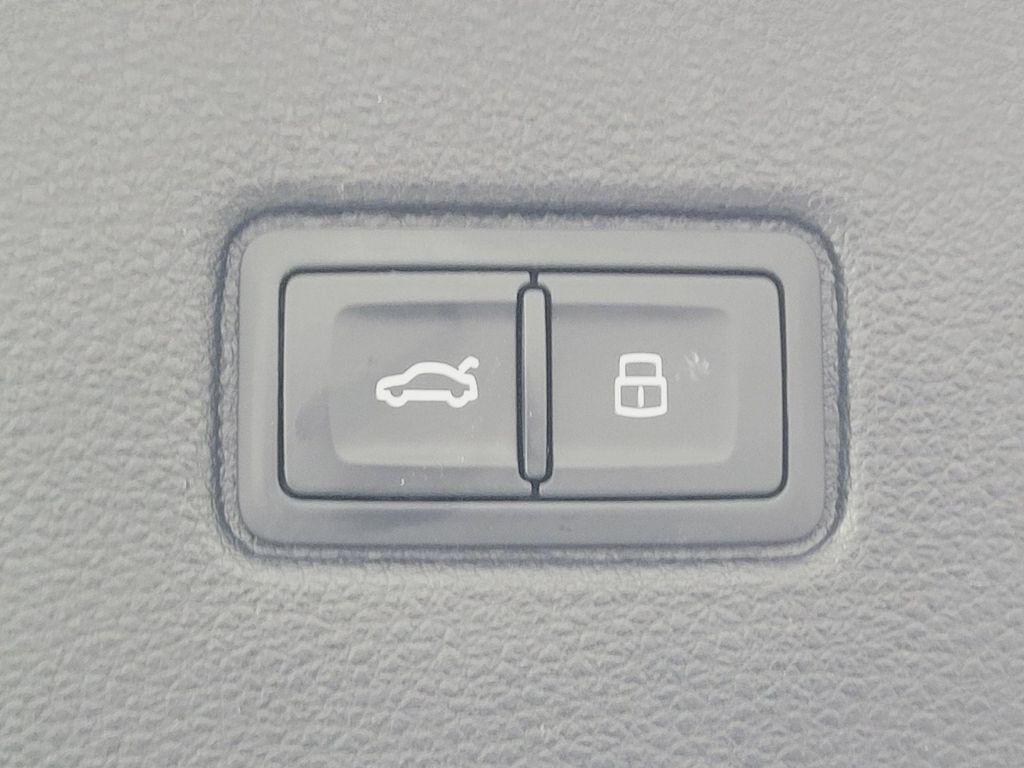 used 2021 Audi Q7 car, priced at $28,344