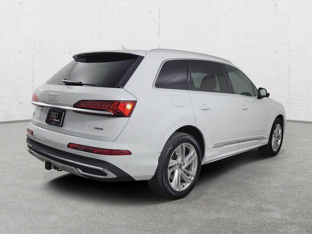 used 2021 Audi Q7 car, priced at $28,344